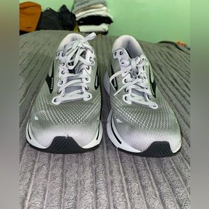 Brooks ghost 15 running sneakers